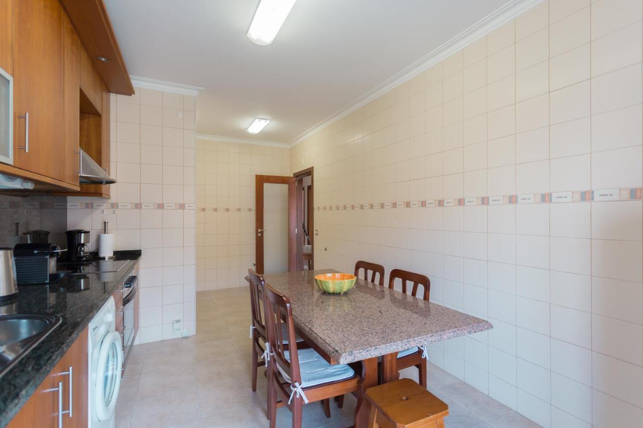 Apartamento Praia Sao Martinho Do Porto Leilighet Eksteriør bilde